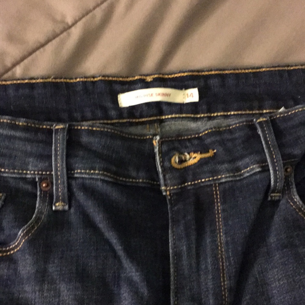 Levi’s Mid Rise Skinny Jean - Picture 2 of 3